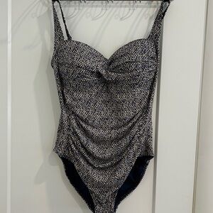 Nip Tuck Joanne One Piece Tummy Control Swimsuit |Size 12